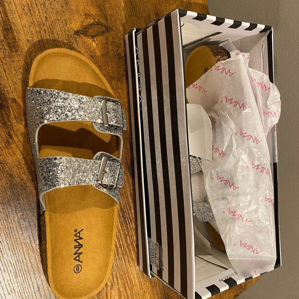 ANNA Silver Sparkle Sandals new size 9 Glory Glitter